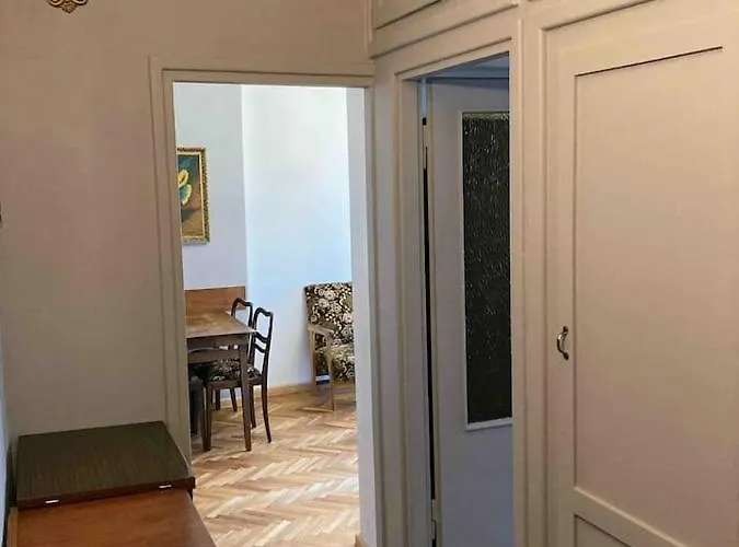 Beautiful Vintage Apartment In Old Mokotow District Appartamento Varsavia